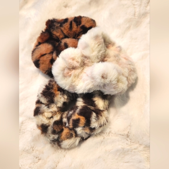 NWOT Philocaly Faux Fur Animal Print Scrunchies - lot of 3 - Picture 1 of 4